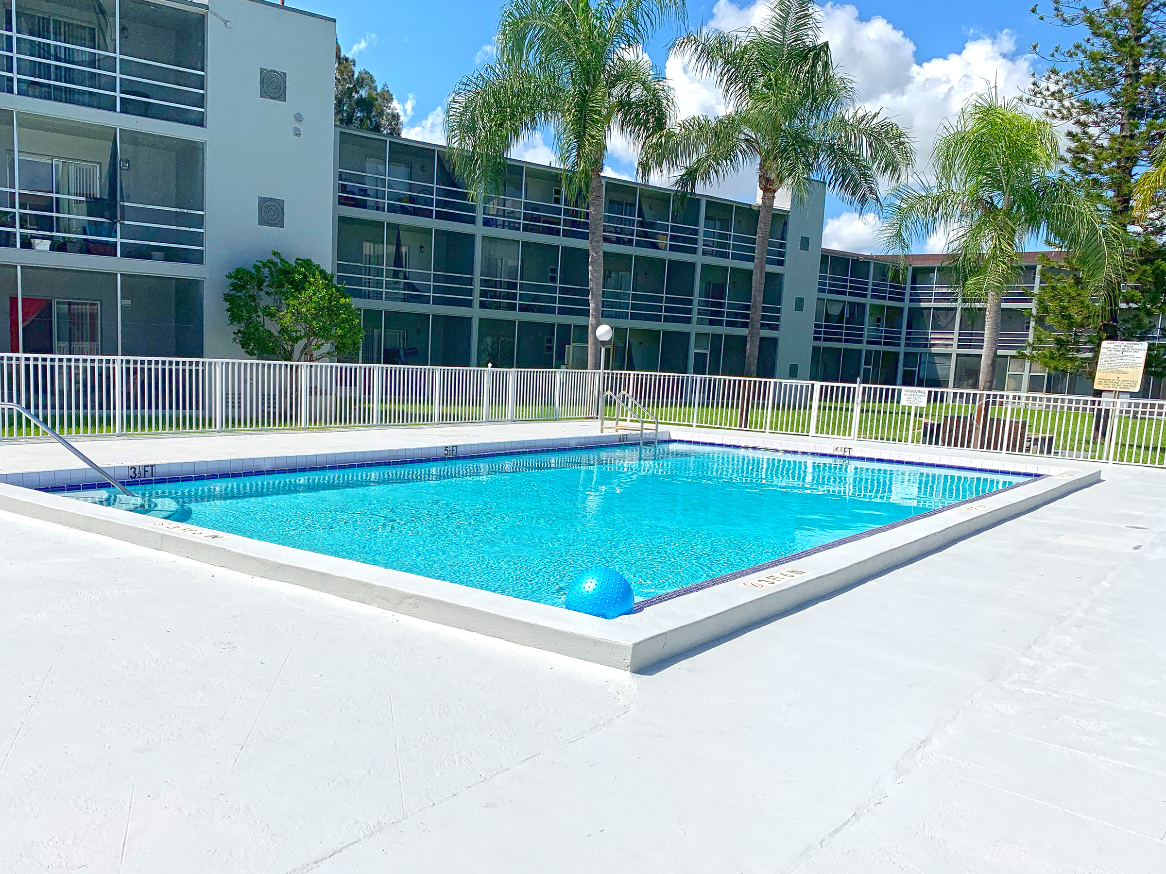 Sunset Club Apartments features